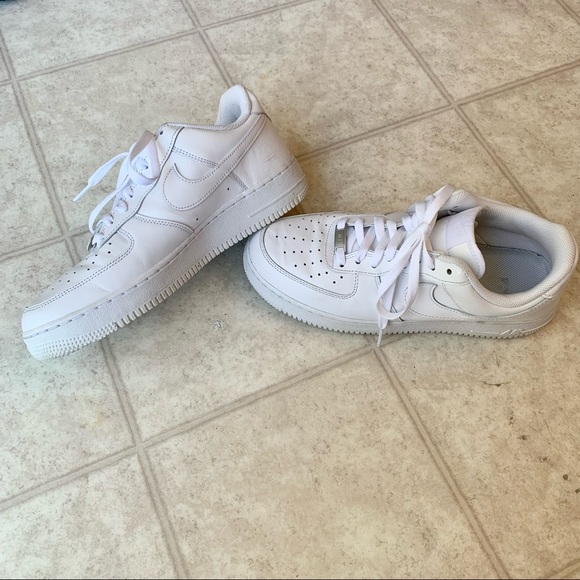 SOLD - Nike Air Force 1 (Low ‘07) - good used condition - Picture 4 of 12